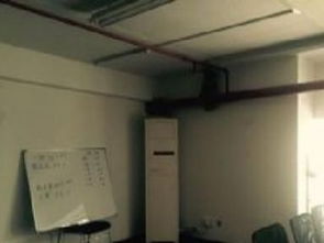 綠地東海岸甲級(jí)寫字樓，精裝朝南，辦公家具齊全即租即用